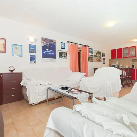 Maks - 2 Bedroom * Rogoznica (Sibenik-Knin)