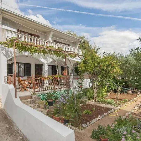 Maks - 2 Bedroom רוגוזניצה