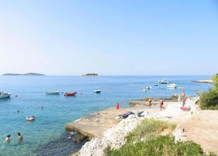 Maks - 2 Bedroom Daire Rogoznica (Sibenik-Knin)